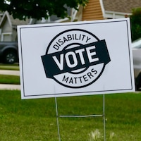 Un panneau publicitaire de la campagne provinciale Disability Matters 2019 au Manitoba.
