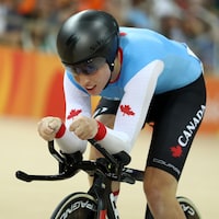La cycliste canadienne Allison Beveridge en action aux Jeux de Rio