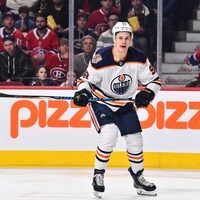 Jesse Puljujarvi en action lors d'un match des Oilers.