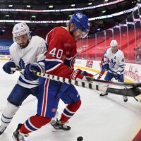 Deux joueurs de hockey