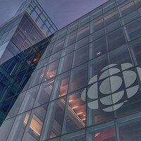 La façade de la Nouvelle Maison de Radio-Canada à Montréal. 