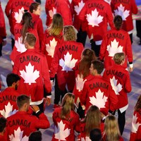 Plusieurs membres de la délégation canadienne à la cérémonie d'ouverture des Jeux de Rio en 2016.