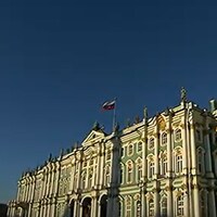 Le palais d'hiver abrite le Musée d'État de l'Ermitage à Saint-Pétersbourg. 