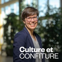 jeune femme souriante