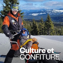 L'instructeur de ski Sébastien Braconnier et son élève.