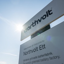 Un panneau à l'extérieur d'une usine de Northvolt.