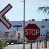 Le centre de traitement des commandes YVR2 d'Amazon à Delta, en Colombie-Britannique.
