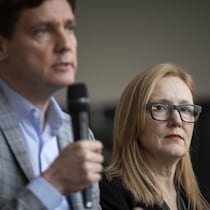 David Eby et Brenda Bailey.