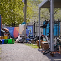 La Carré de la Fosse avec des déchets.