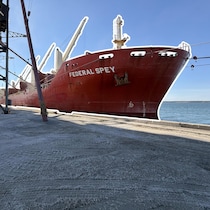 Un bateau au port de Churchill.