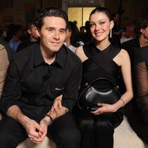 Brooklyn Beckham et Nicola Peltz lors d'un défilé pour Balmain