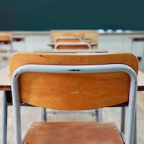 Une salle de classe vide, vue à partir d'un bureau d'élève. (Archives)