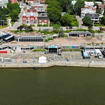 La scène du quai du Festivoix de Trois-Rivières vue des airs.