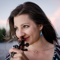 La violoniste Sheila Jaffé est nommée premier violon de l'OSQ. Le poste était vacant depuis le départ de Darren Lowe, en 2018.