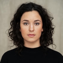 Portrait de l'humoriste et comédienne.