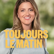 Une personne souriante.