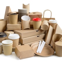 Des contenants en carton. 