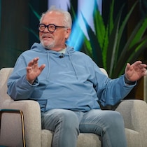 Luc Senay est sur le plateau de Bonsoir bonsoir.
