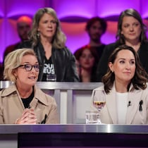 Sophie Thibault et Marie-Eve Richard-Tougas sont assises dans le studio.