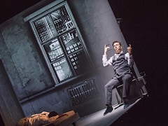 Une scène de la pièce Les aiguilles et l'opium au théâtre Barbican de Londres. 