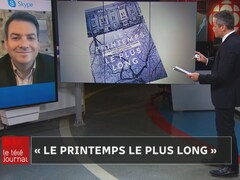 L'animateur Bruno Savard en entrevue avec Alec Castonguay sur Skype pendant le Téléjournal Québec.