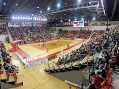 Le terrain de basketball de l’Amphithéâtre Desjardins-Université Laval.