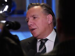 Le premier ministre du Québec François Legault répond aux questions des journalistes..