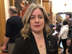 La cheffe du Parti libéral du Nouveau-Brunswick, Susan Holt, à l'Assemblée législative du Nouveau-Brunswick, le 19 mars 2024.