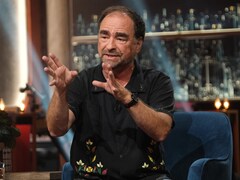 Michel Rabagliati est en entrevue sur le plateau de Bonsoir bonsoir.