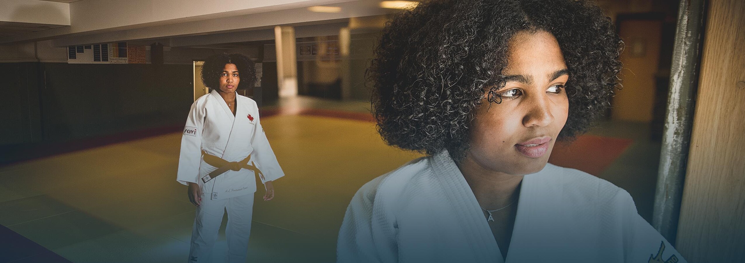 Ana Laura Portuondo Isasi - L’injustice qui a gâché ma carrière La judoka Ana Laura Portuondo Isasi, sur un tatami, regarde la caméra.