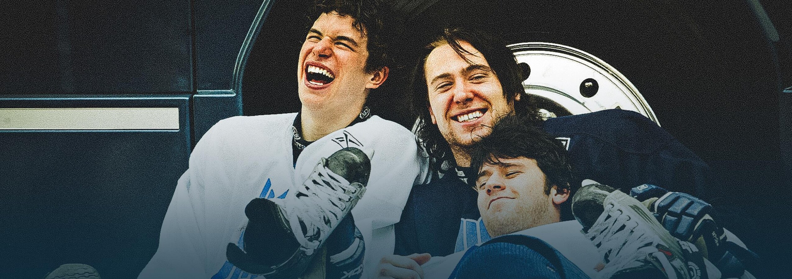 Eric Neilson - Mon ami Sidney Crosby Sidney Crosby (gauche), Eric Neilson (droite, en haut) et Mario Scalzo, de l'Océanic de Rimouski, au printemps 2005