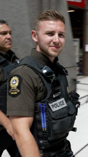 Des policiers de la SQ &agrave; Paris.