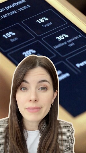 Un montage où on voit la journaliste Alessandra Rigano. Elle regarde l'objectif de la caméra. Derrière elle, une photo d'un terminal de paiement avec des options de pourboire.