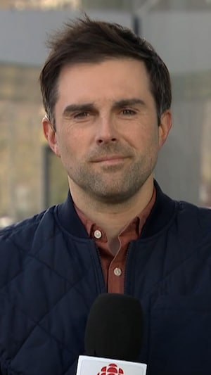 Le journaliste pour Radio-Canada, Mathieu Papillon