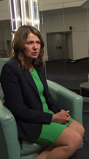Danielle Smith en entrevue avec Louis Blouin.