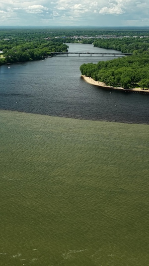 Le fleuve Saint-Laurent.