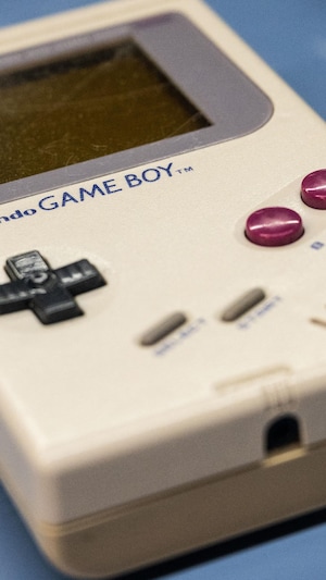 Une console game boy. 
