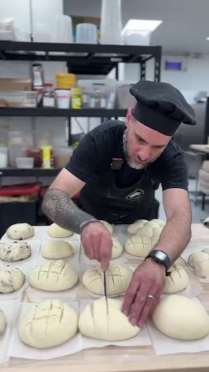 Julien Dallaine, copropriétaire de la pâtisserie française La French Taste