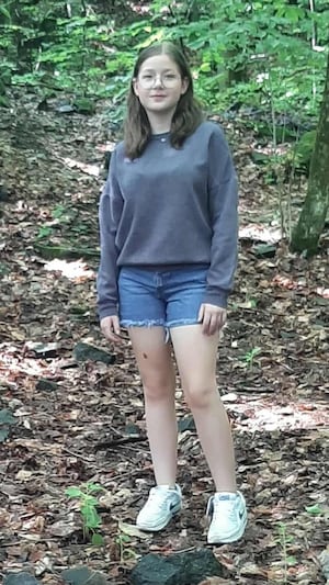 Maëlyne Lugez, 13 ans, a été retrouvée sans vie en novembre 2024 dans un boisé à Lévis, 24 h après sa disparition.