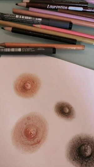 Des dessins de mamelon 3D et des crayons de différentes couleurs.