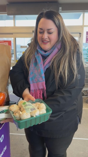 Alexandra Kiepprien est une adepte de l'application « Too Good to Go ».