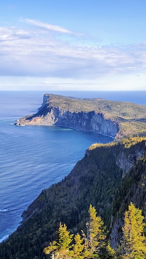 Le point de vue sur le belvédère du Cap Bon Ami dans le parc national Forillon.