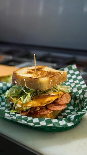 Un sandwich.