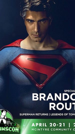 Brandon Routh en costume de Superman.