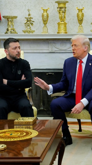 J.D. Vance et Donald Trump argumentent avec Volodymyr Zelensky.