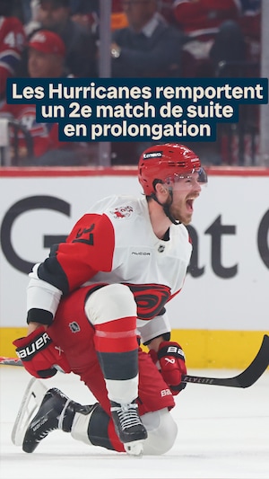 Andrei Svechnikov célèbre son but.
