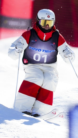 Mikael Kingsbury lors de la dernière descente de sa carrière.