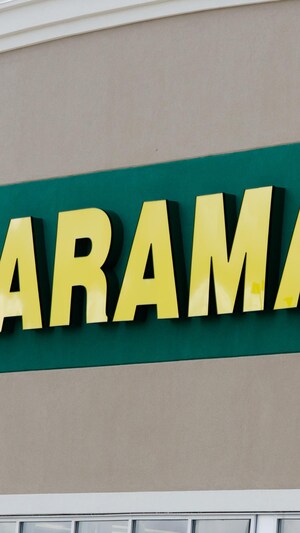 Un logo du magasin Dollarama