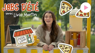 Livia Martin est debout derrière un kiosque de limonade, entourée par des illustrations de pizza et le bouton Jouer.