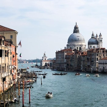Image d'un canal à Venise.